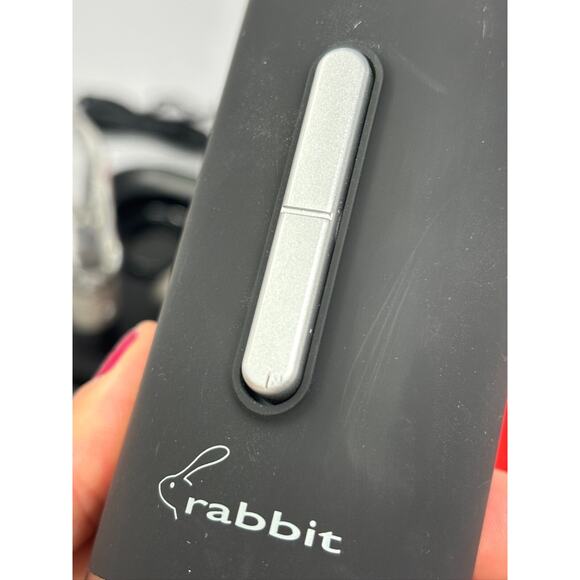 RABBIT Electric Wine Opener 8pc Set with Charging Base Wine Bag Test Works - Picture 3 of 3